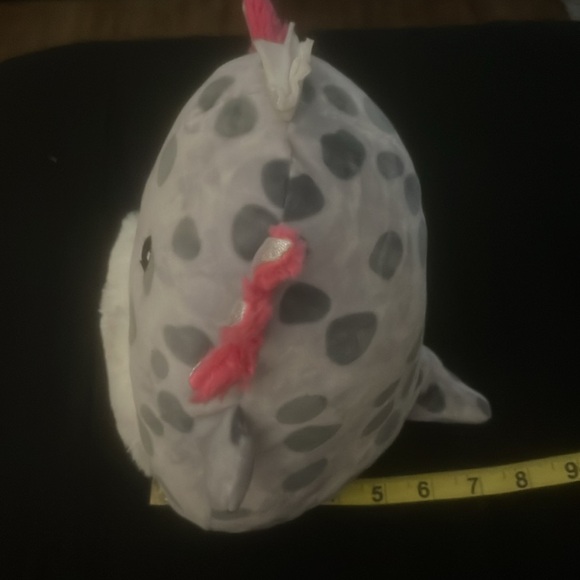 8” Axolotl Squishmallow - Picture 3 of 4